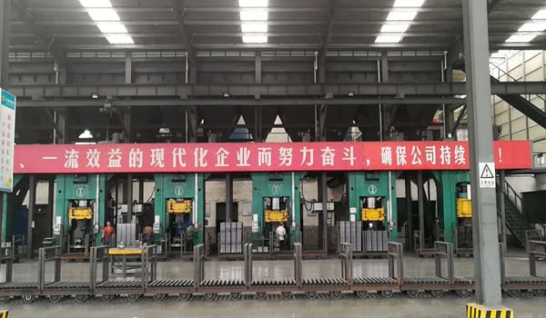 耐材生產(chan) 線一角